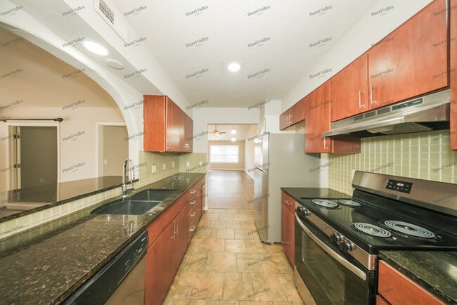 Photo - 2749 Indian Creek Blvd