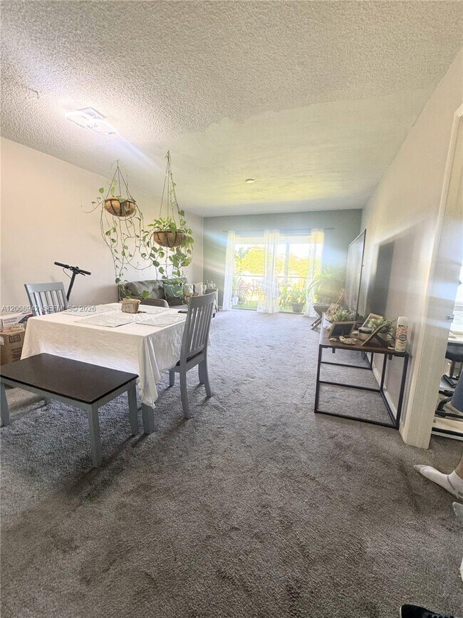 Photo - 6550 Royal Palm Blvd Unidad 304A
