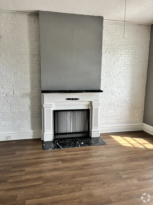 Building Photo - 2621 Arsenal St Unit 2621 Arsenal Rental