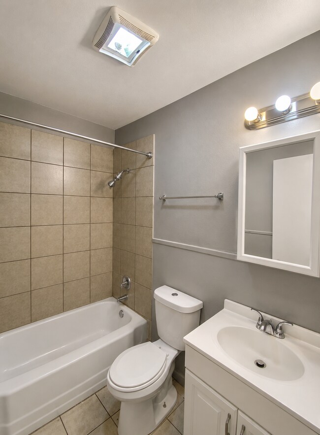 Photo - "Charming 2-Bed Oasis in Lubbock – Cozy Living at 1712 45th Street!"