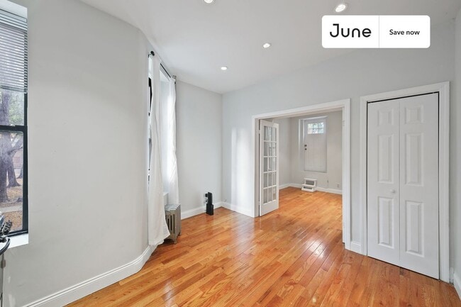 Photo - 715 E 5th St Unidad 1D