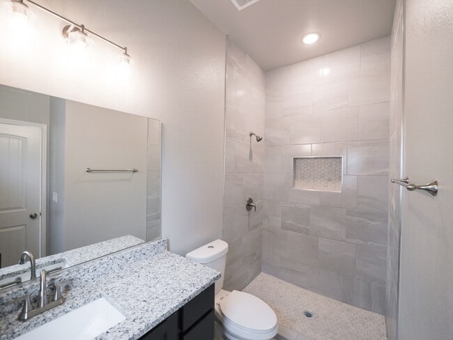 Photo - 905 Gulf Streams Ave