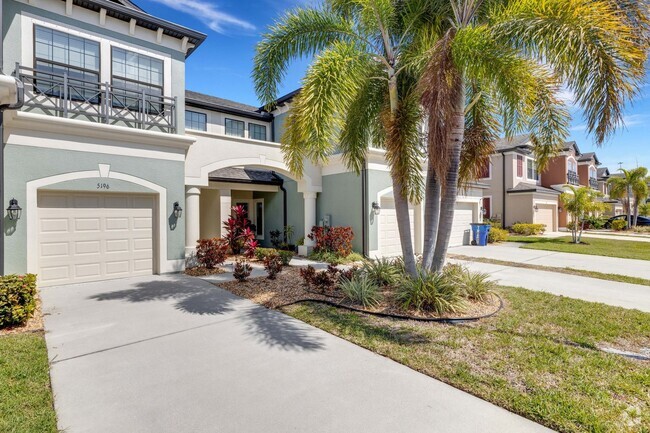 Building Photo - Beautiful Townhome for Rent