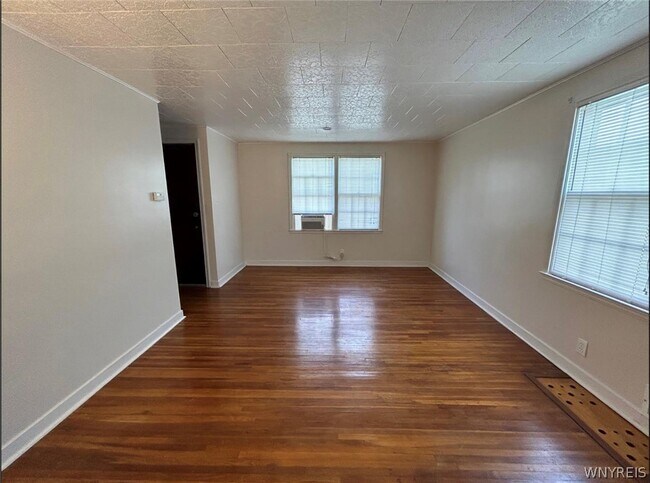 Photo - 304 Wabash Ave