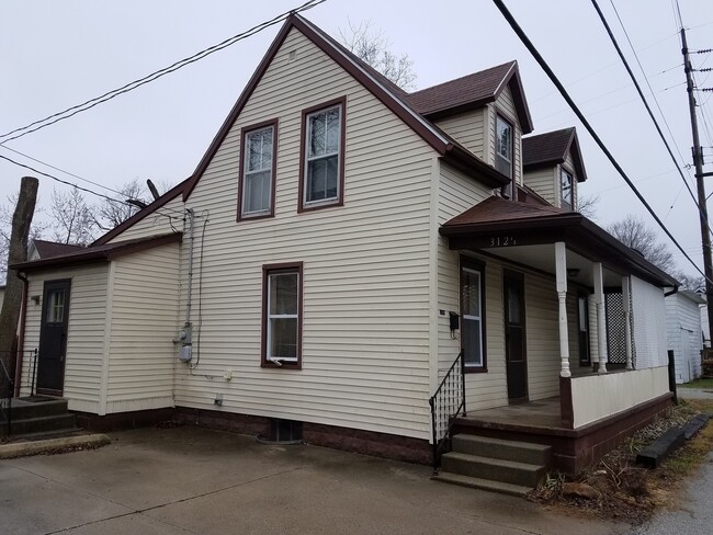 Building Photo - Nice Totally Remodeled 3 Bedroom /1 Bath Home in Downtown Goshen