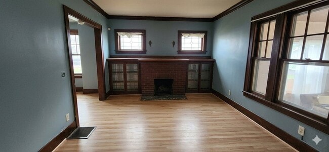 Photo - 273 Spruce Ave