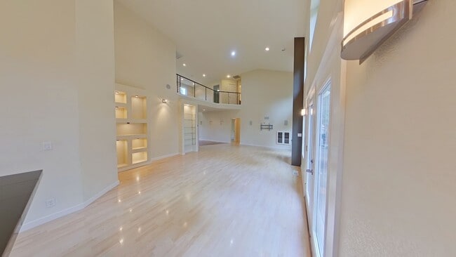 Photo - South Eugene Modern Home