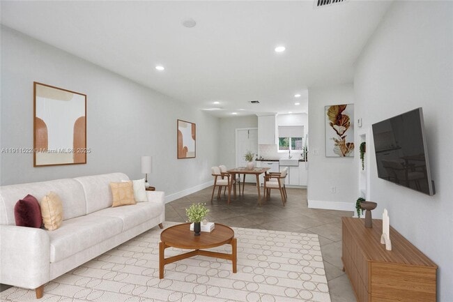 Building Photo - 3033 NE 20th Terrace Unit 2