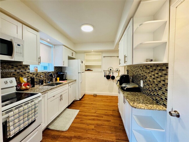 Photo - 920 N 26th Ave