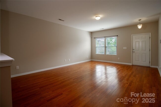 Photo - 824 Summerlake Dr