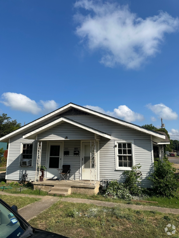 Building Photo - 3705 Parkwood St Rental