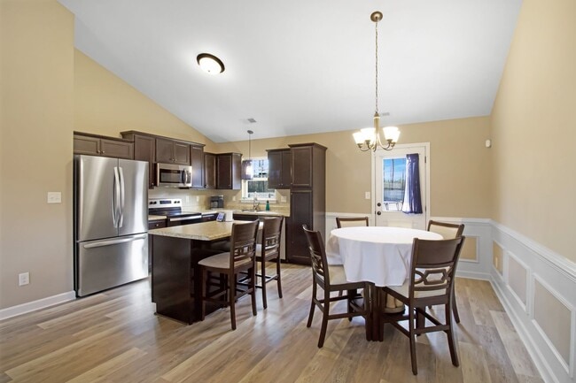 Photo - Gorgeous Home Off of Burgaw HWY