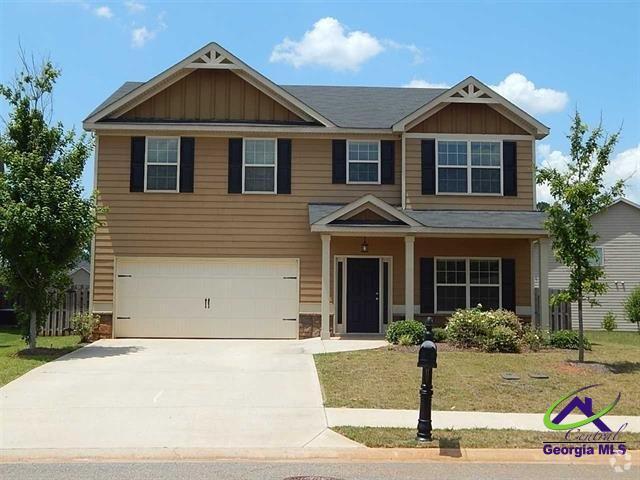 Building Photo - 102 Broomsedge Ln Rental