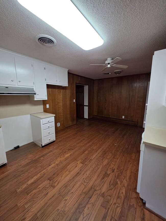 Photo - 3 BR with Den & Carport!