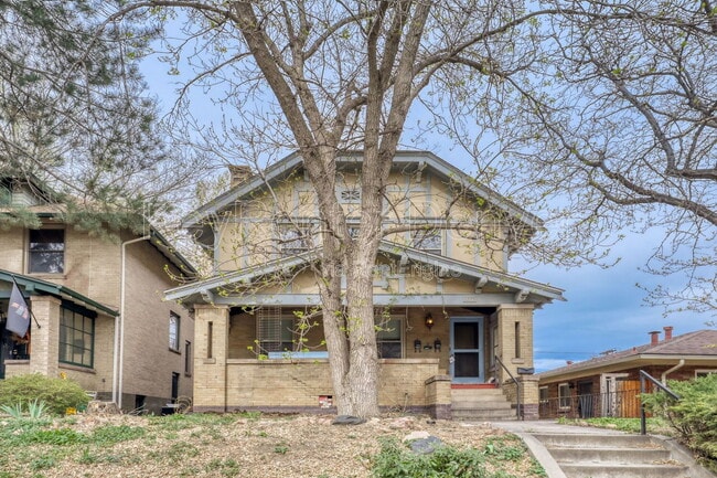 Building Photo - 1275 Detroit St Unit A