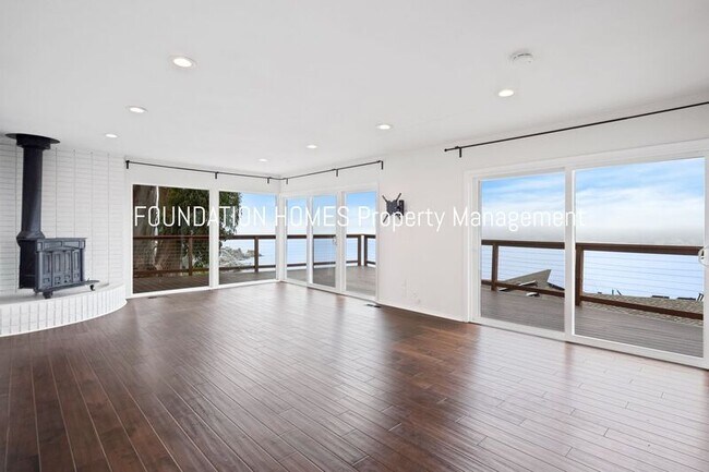 Photo - 1996 Centro W St