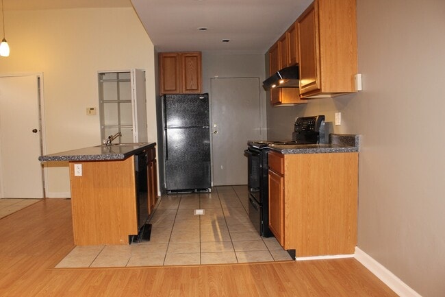 Photo - 500 W North Ave Unit #3 Rear