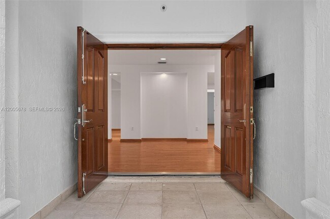 Photo - 1237 Aduana Ave