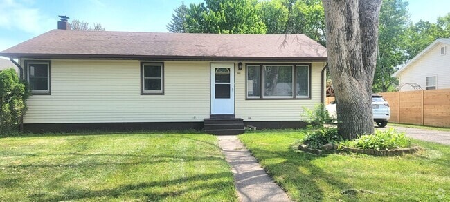 Building Photo - 3061 Neptune Ave Rental