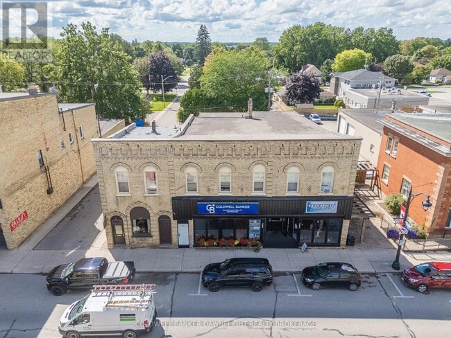 Photo - 383 Main St S