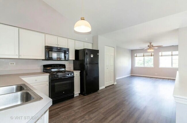 Photo - 1069 Ripple Ridge