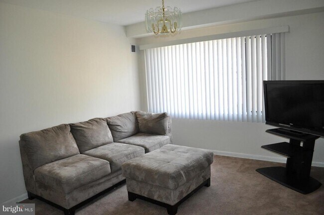 301 Anacostia Rd SE Unidad 2 BEDROOM