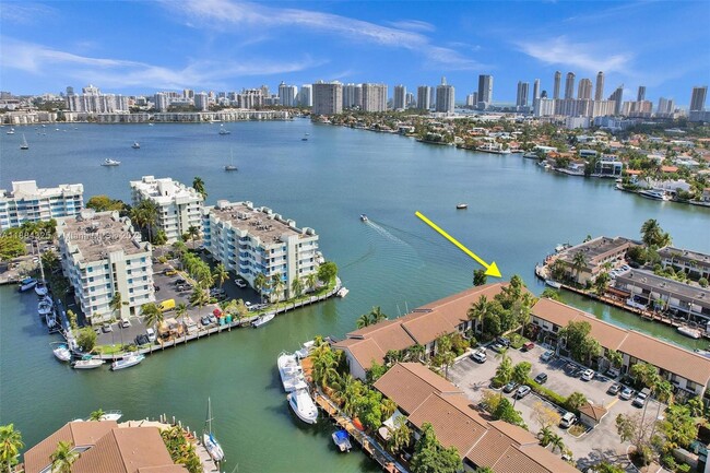 Photo - 2725 NE 165th St