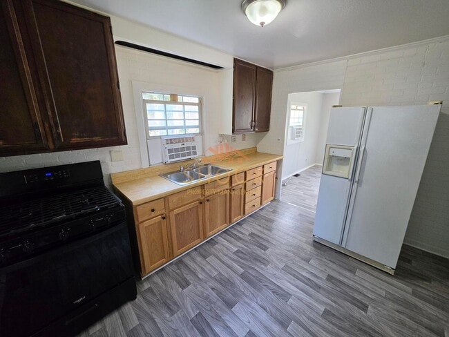 2 BR
