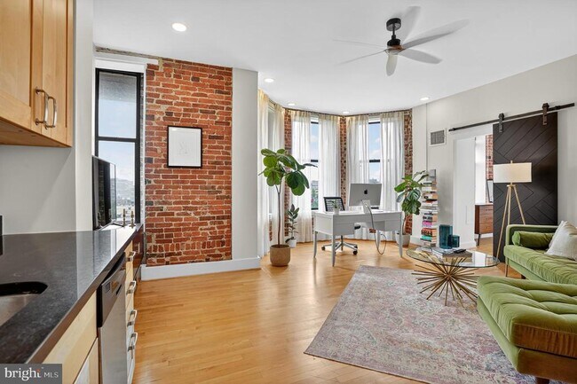 Photo - 1615 Q St NW Unidad 601