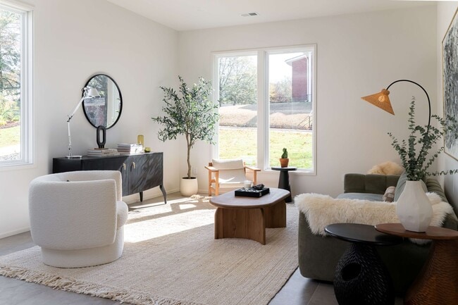 Photo - Great contempory home close to the heart o...