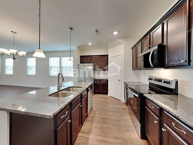 Photo - 427 Catawba St