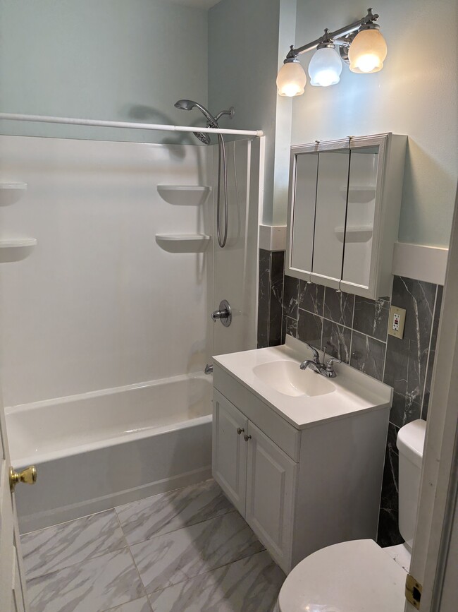 Photo - 2327 Main St Unit 3rd