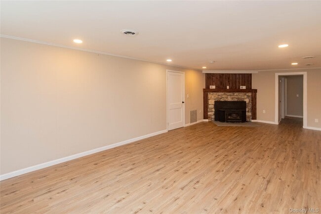 Photo - 79 Mountainside Rd