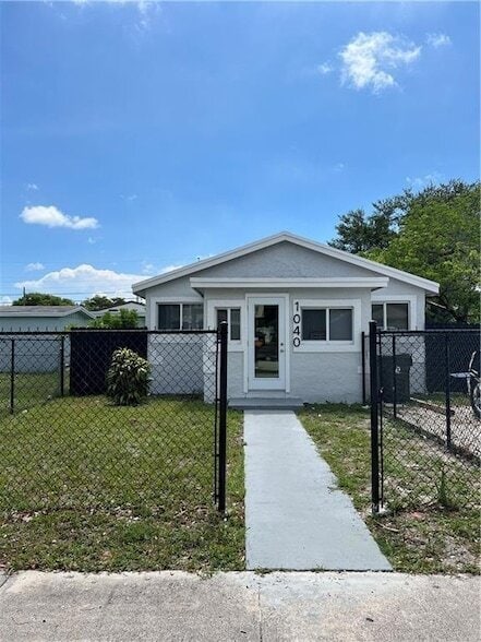 Photo - 1040 NW 2nd Ave