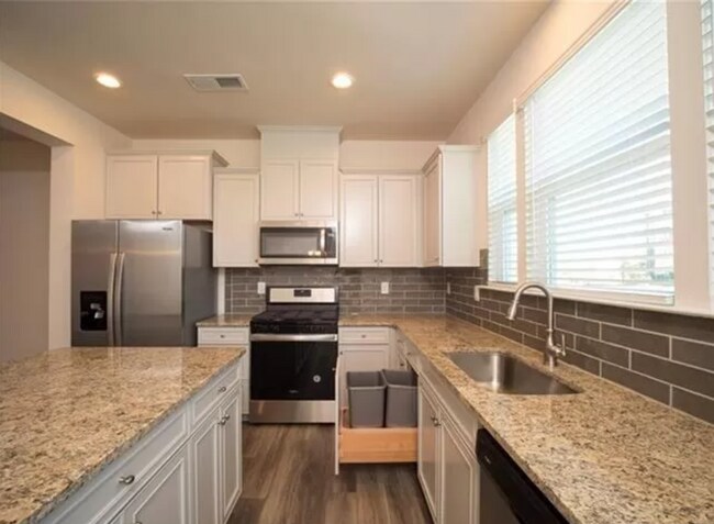 5848 Clan MacLaine Dr