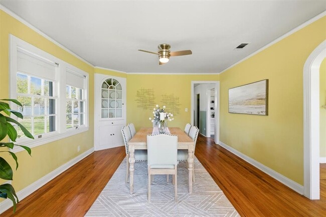 Photo - 1506 Grace St