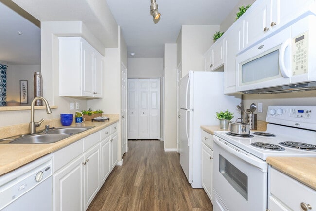The Jewel 1140 SQFT 2 Bed 2 Bath
