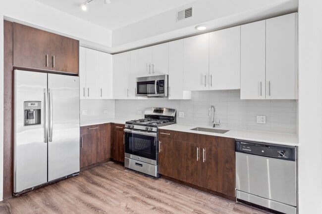 Photo - 851 W Grand Ave