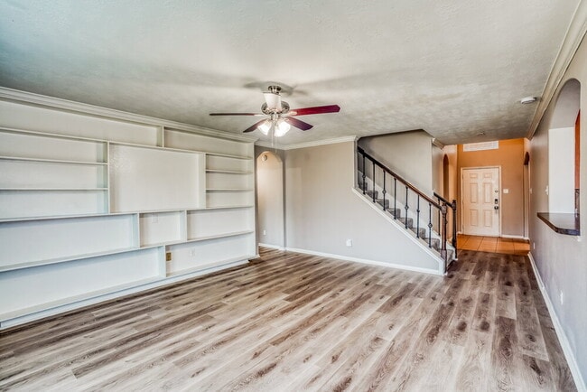 2614 Elder Park Ct