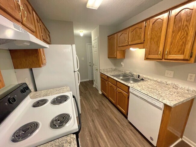 Photo - COMING SOON !Beautiful town house in Colli...