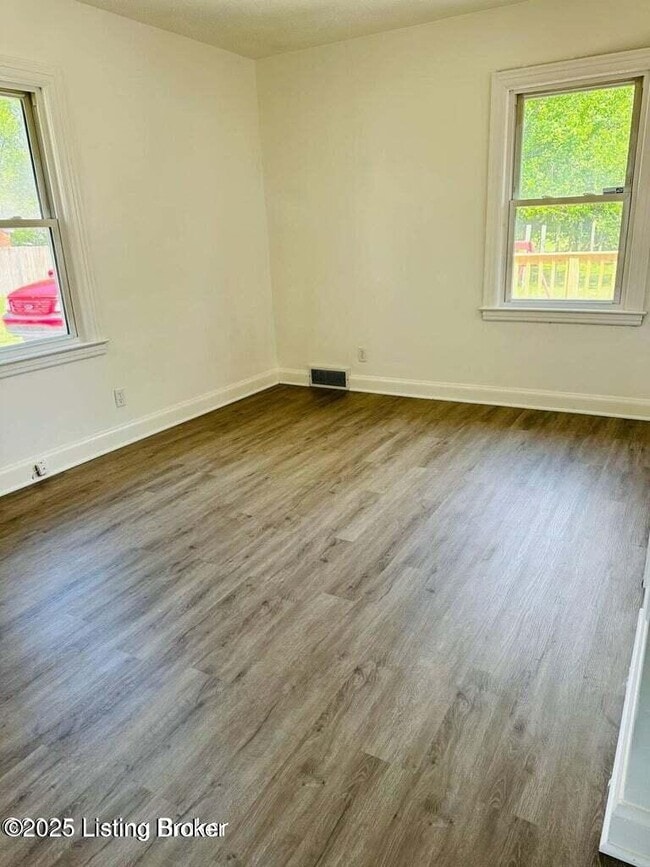 Photo - 4105 North Ln