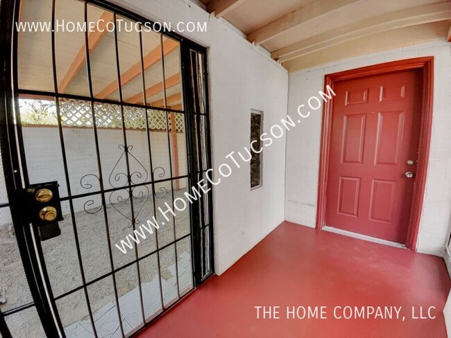 Photo - 615 N DESERT Ave