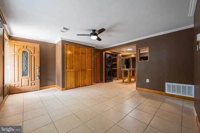 Photo - 224 Glen Rd House