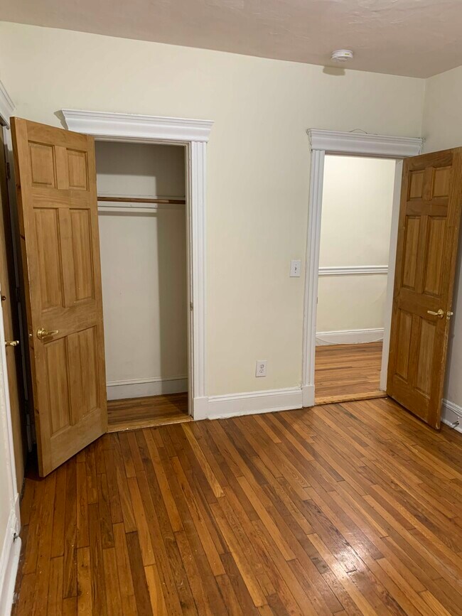360 Riverway Unit 6