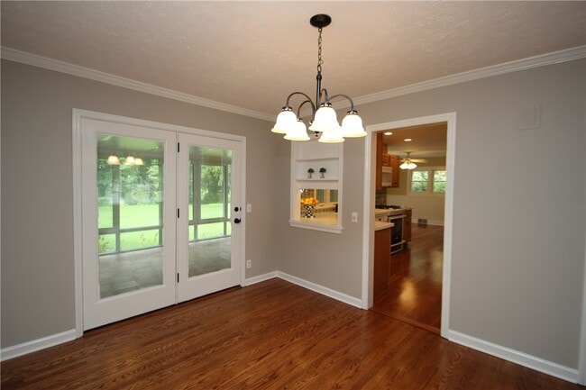 Photo - 5 Spruce Ln
