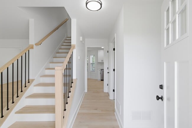 Photo - 230 Pinebridge Ct
