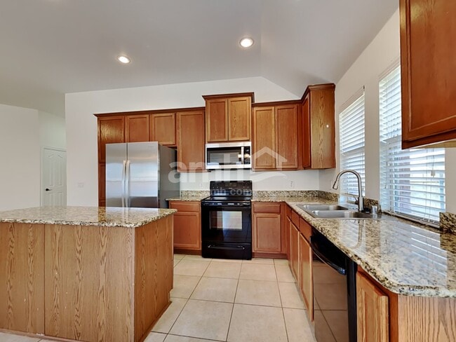 Photo - 625 Vickie St