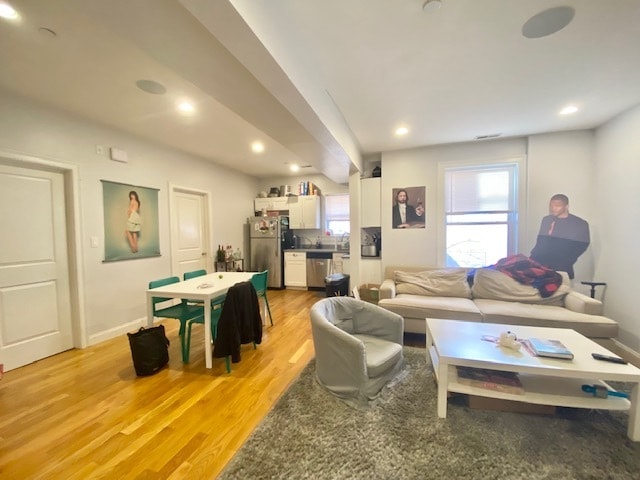 Building Photo - 721 Parker St Unit 4