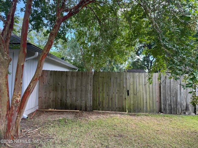 Photo - 84042 St James Ct