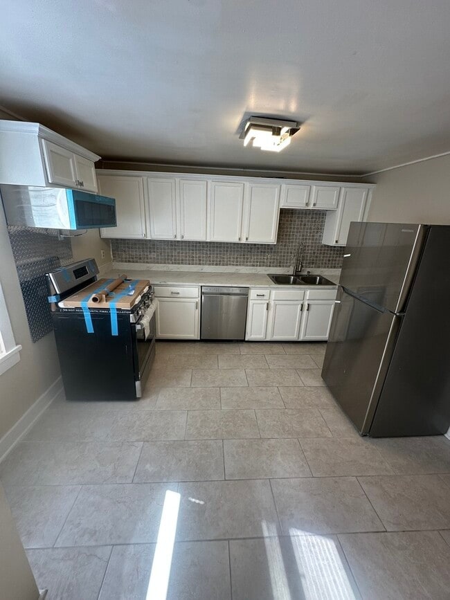 Photo - 554 W Station St